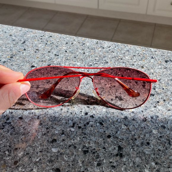 ✨2/$15, 3/$20✨Vibrant red aviator sunglasses - Picture 2 of 2